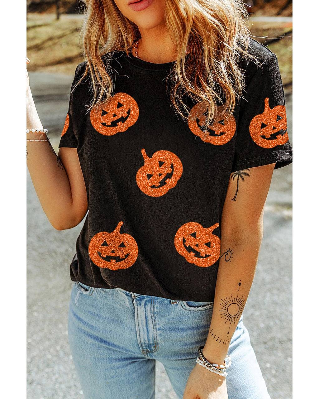 Black Glittering Pumpkin Face Graphic Crewneck Halloween T Shirt - S
