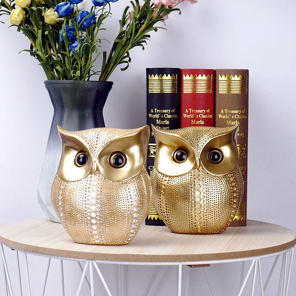 White resin owl statue - modern perforated design for living room TV cabinet and entryway decoration